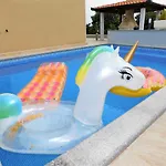아파트 Dino With Heated Pool 오미살즈
