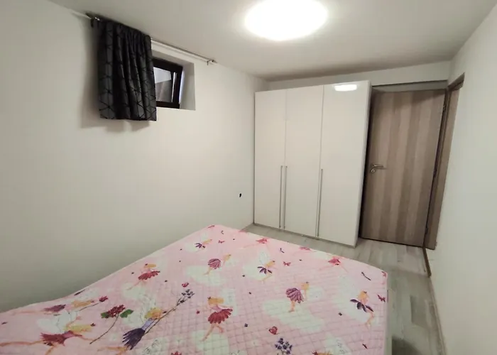 Dino With Heated Pool Apartamento Omišalj