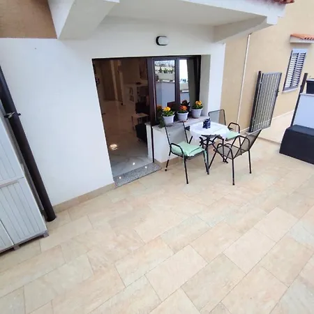 Dino With Heated Pool Apartment *